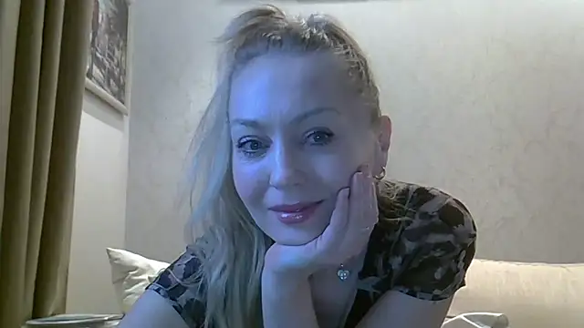 Snapshot of ZarinaSwift chatting on April 30, 2026, 4:41 am ZarinaSwift online show from April 30, 2026, 4:41 am