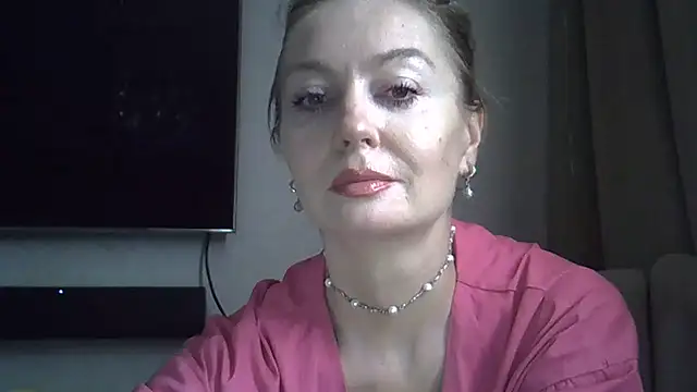 Snapshot of ZarinaSwift chatting on June 2, 2026, 6:59 am ZarinaSwift online show from June 2, 2026, 6:59 am