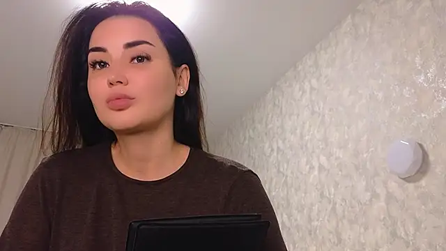 Snapshot of LaraSkinny chatting on February 3, 2026, 3:04 am LaraSkinny online show from February 3, 2026, 3:04 am