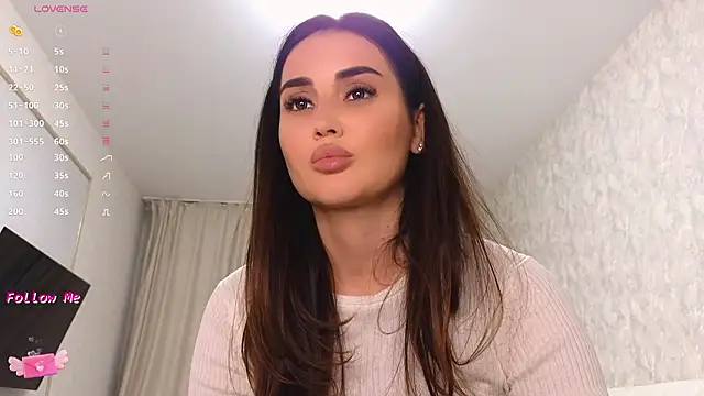 Snapshot of LaraSkinny chatting on February 13, 2026, 2:24 pm LaraSkinny online show from February 13, 2026, 2:24 pm