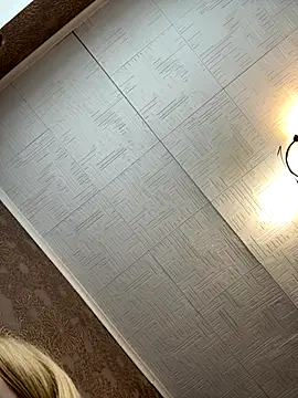 AmmyHot online show from November 13, 2025, 4:11 am