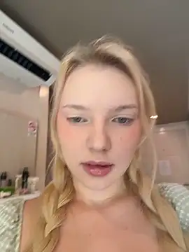 AmmyHot online show from May 5, 2026, 3:14 am