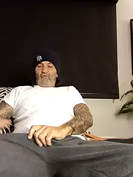 Snapshot of Hotbodyscottie chatting on December 2, 2024, 9:35 am Hotbodyscottie online show from December 2, 2024, 9:35 am