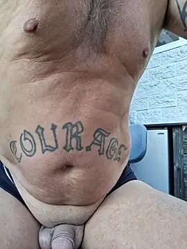 Hotbodyscottie online show from May 13, 2026, 11:33 pm