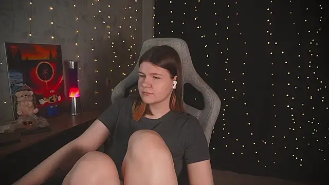 cuteamberlyyy online show from November 23, 2025, 4:56 am