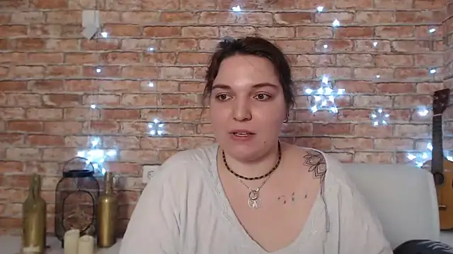 Amelia Kiss  online show from December 27, 2024, 4:47 am