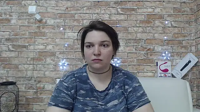Snapshot of Amelia_Kiss_ chatting on April 20, 2026, 12:57 am Amelia Kiss online show from April 20, 2026, 12:57 am