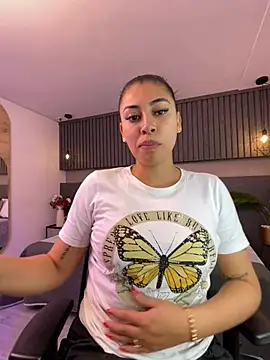 Snapshot of Sol_Miller chatting on January 28, 2025, 7:00 pm Sol Miller online show from January 28, 2025, 7:00 pm