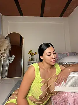 Snapshot of Sol_Miller chatting on March 18, 2025, 11:09 pm Sol Miller online show from March 18, 2025, 11:09 pm