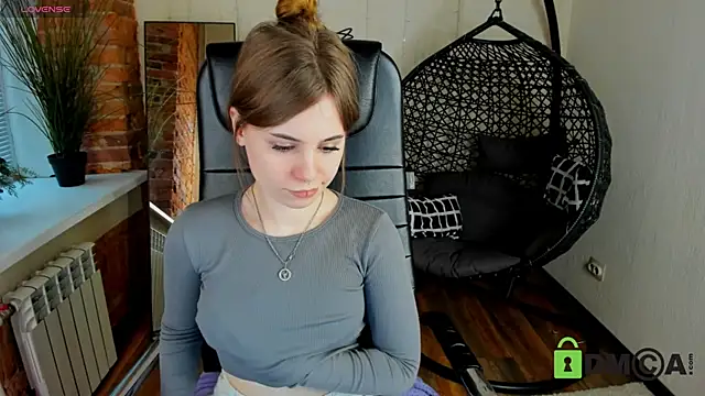 Snapshot of Caitlin_Carey chatting on February 27, 2026, 7:19 am Caitlin Carey online show from February 27, 2026, 7:19 am