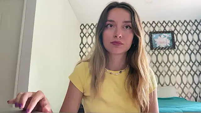 Snapshot of SirenaBelle chatting on February 6, 2025, 10:48 am SirenaBelle online show from February 6, 2025, 10:48 am