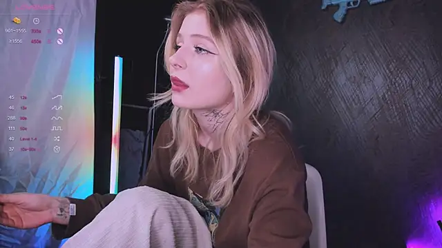 little grinch666 online show from December 20, 2025, 6:04 pm