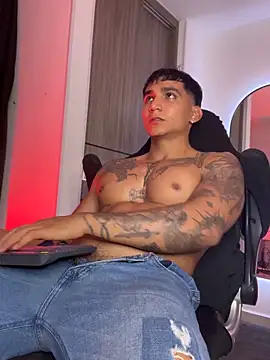 Snapshot of muscle_boyhorny chatting on March 14, 2026, 4:40 am muscle boyhorny online show from March 14, 2026, 4:40 am