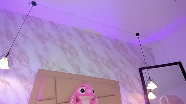 Snapshot of _Hollywood_1 chatting on November 29, 2025, 7:11 am Hollywood 1 online show from November 29, 2025, 7:11 am