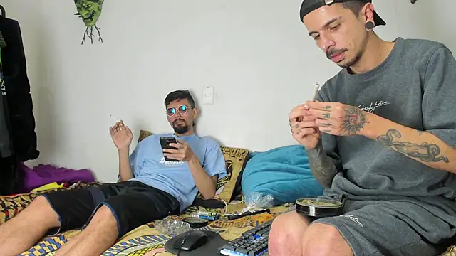 Aaron BigDickxxx online show from March 30, 2026, 6:53 pm