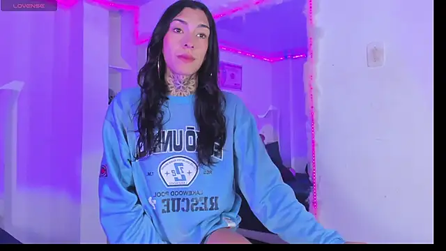 Snapshot of Camila_Coxx chatting on October 28, 2025, 4:49 am Camila Coxx online show from October 28, 2025, 4:49 am