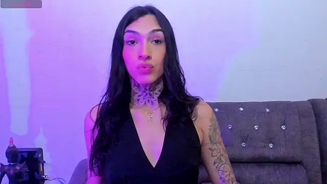 Snapshot of Camila_Coxx chatting on January 7, 2026, 3:31 am Camila Coxx online show from January 7, 2026, 3:31 am