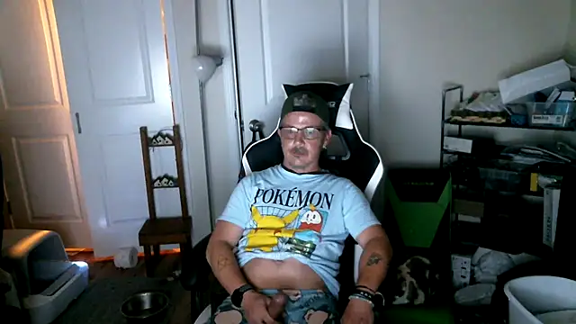 Raiff1982 online show from December 22, 2025, 12:35 pm