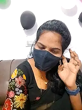 Snapshot of melina214 chatting on January 17, 2026, 4:06 am melina214 online show from January 17, 2026, 4:06 am