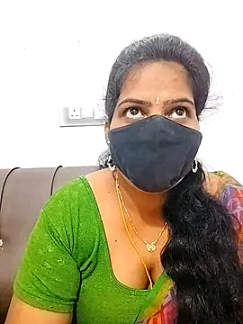 Snapshot of melina214 chatting on March 2, 2026, 10:11 am melina214 online show from March 2, 2026, 10:11 am