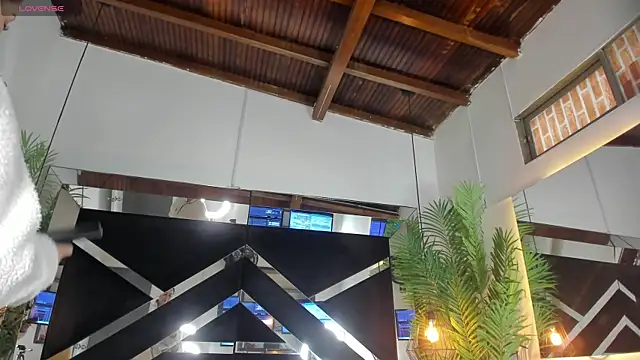 emily-fox online show from October 10, 2025, 12:15 pm