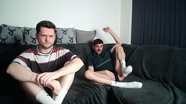 twotwinkhusbandss online show from February 3, 2026, 10:37 pm