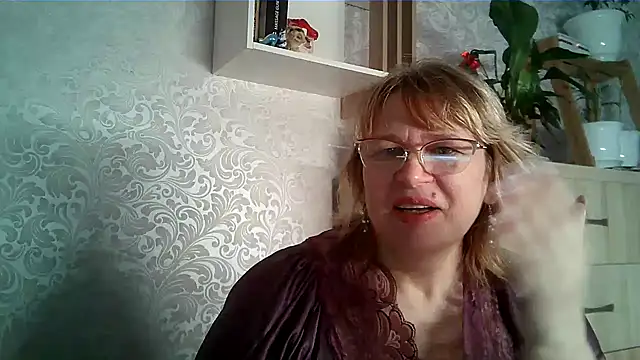 Snapshot of Aline_LoveFlowers chatting on January 15, 2026, 9:18 pm Aline LoveFlowers online show from January 15, 2026, 9:18 pm