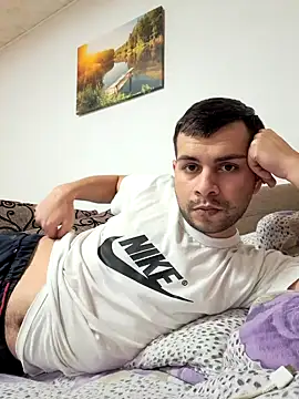 hornny1995 online show from December 28, 2024, 5:46 pm