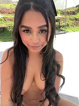 Juli Walker online show from January 17, 2025, 5:51 pm