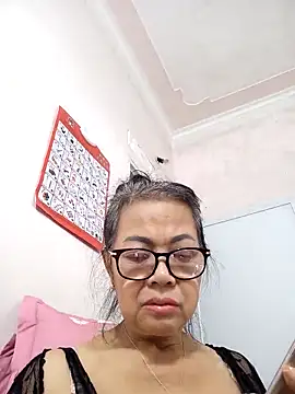 Hotestlove online show from October 25, 2025, 2:30 am