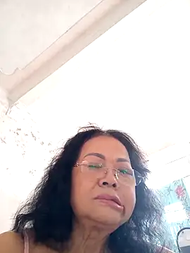 Hotestlove online show from November 6, 2025, 12:55 am