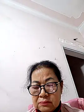 Hotestlove online show from February 12, 2026, 11:00 pm