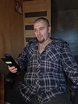 Snapshot of Foxyshaved chatting on September 21, 2025, 5:42 am Foxyshaved online show from September 21, 2025, 5:42 am