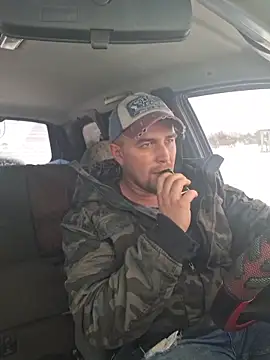 Foxyshaved online show from November 19, 2025, 10:04 am