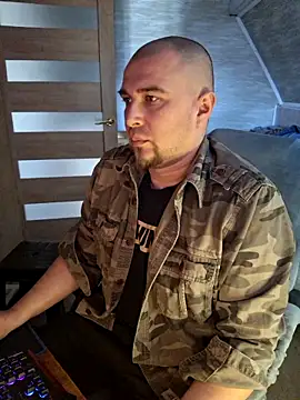 Foxyshaved online show from March 24, 2026, 8:30 am