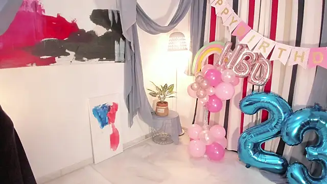 Snapshot of Raychell_Black chatting on October 13, 2025, 5:35 pm Raychell Black online show from October 13, 2025, 5:35 pm