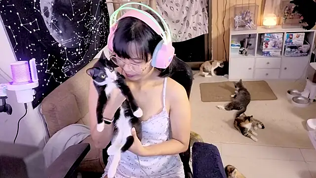 Kana G online show from September 21, 2025, 2:51 pm