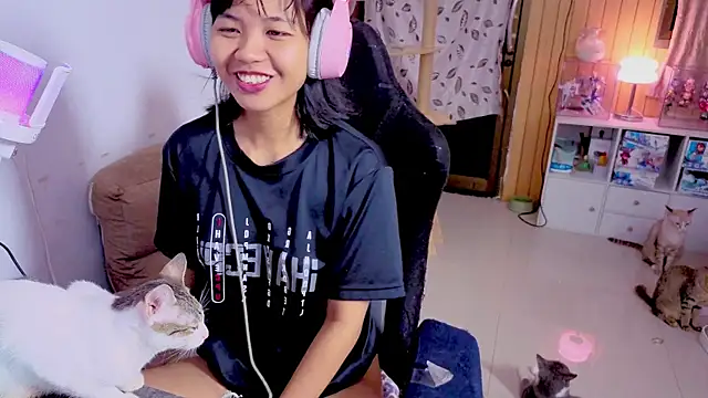 Kana G online show from October 3, 2025, 3:42 pm