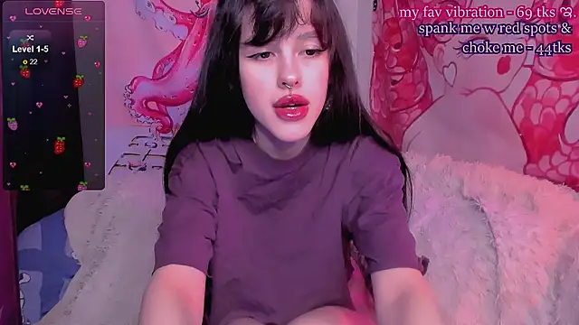 Snapshot of Sofagreen_ chatting on December 12, 2024, 10:31 pm Sofagreen online show from December 12, 2024, 10:31 pm