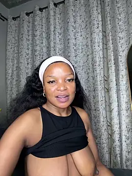 slimcateee online show from December 17, 2025, 8:04 pm