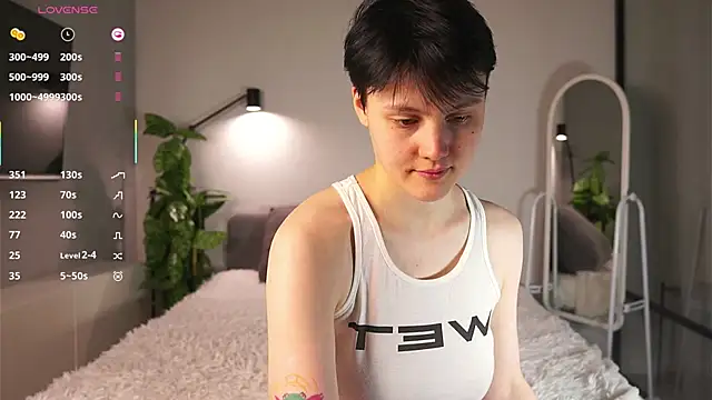 Snapshot of MaryCoopeer chatting on February 20, 2025, 2:24 pm MaryCoopeer online show from February 20, 2025, 2:24 pm