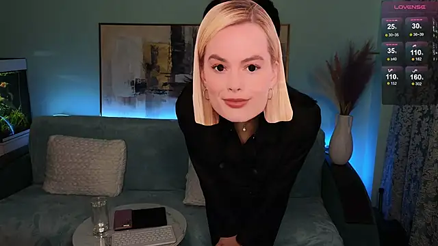 Snapshot of HoneyGirl55 chatting on February 2, 2025, 3:07 pm HoneyGirl55 online show from February 2, 2025, 3:07 pm