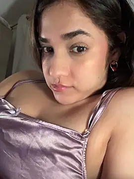 Snapshot of CuteeRose chatting on February 1, 2026, 8:02 am CuteeRose online show from February 1, 2026, 8:02 am