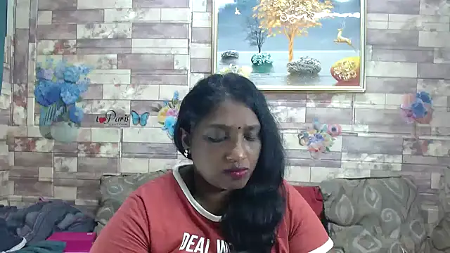 Snapshot of Indian_tracy chatting on December 17, 2025, 4:24 pm Indian tracy online show from December 17, 2025, 4:24 pm