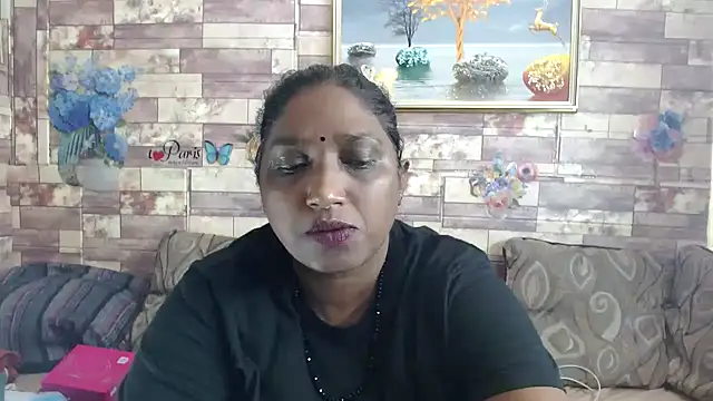 Snapshot of Indian_tracy chatting on December 22, 2025, 8:22 am Indian tracy online show from December 22, 2025, 8:22 am