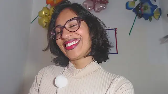 fantasty nylon online show from October 18, 2025, 7:25 pm