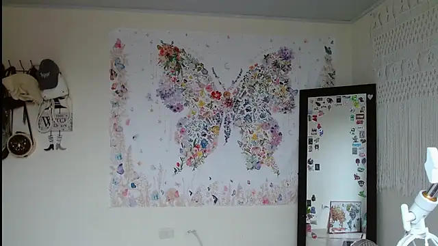 reaLISStic online show from November 27, 2025, 4:20 pm