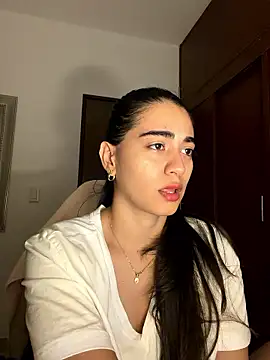 Snapshot of ZarahEvans chatting on January 10, 2026, 10:25 pm ZarahEvans online show from January 10, 2026, 10:25 pm