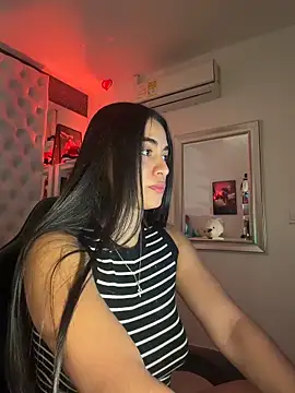 Snapshot of ZarahEvans chatting on March 14, 2026, 5:29 pm ZarahEvans online show from March 14, 2026, 5:29 pm