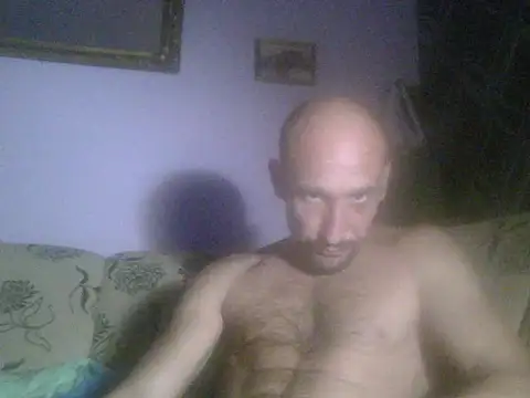 Snapshot of Smileboy698 chatting on September 14, 2025, 4:22 am Smileboy698 online show from September 14, 2025, 4:22 am